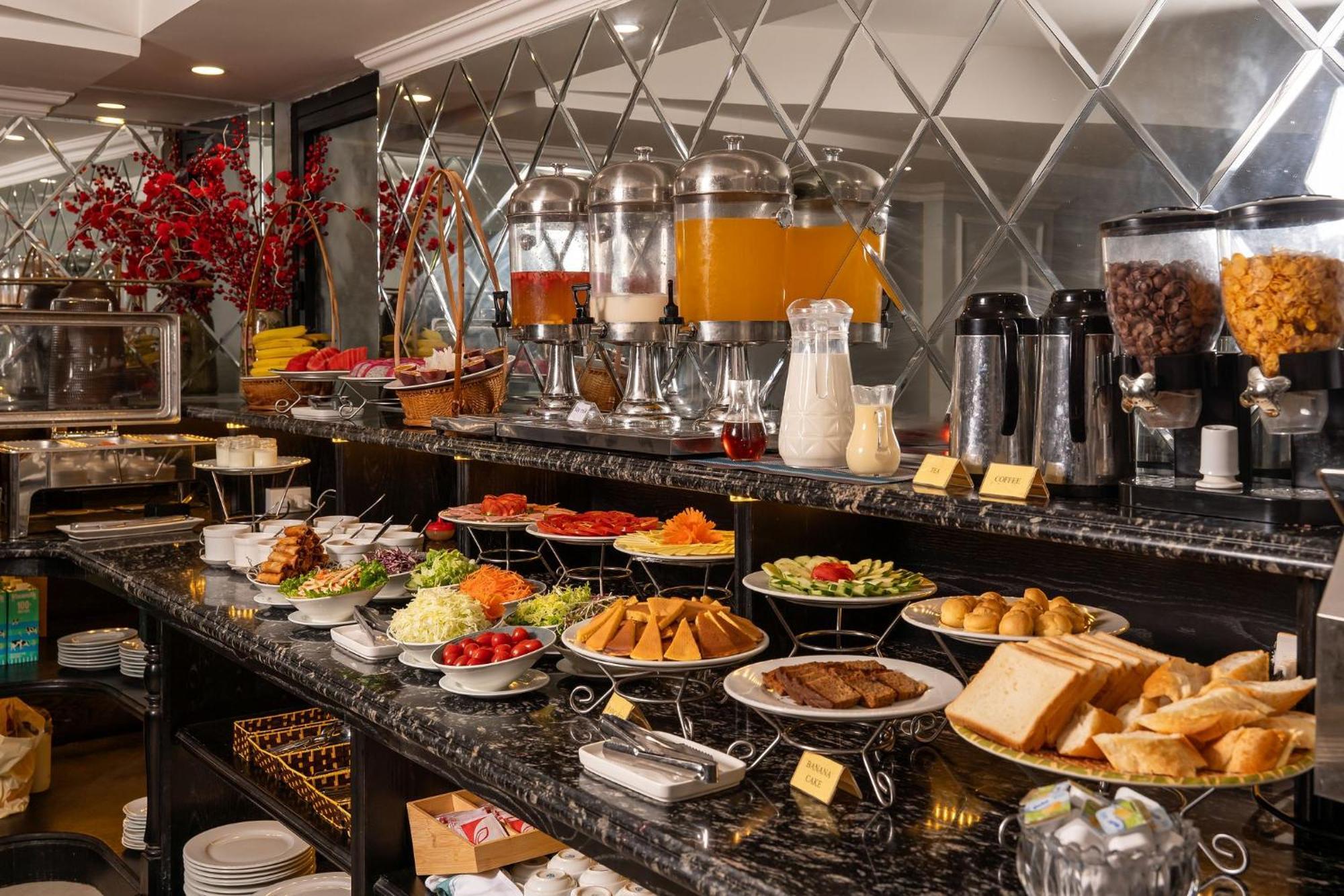 Amara Hanoi Hotel And Spa Экстерьер фото