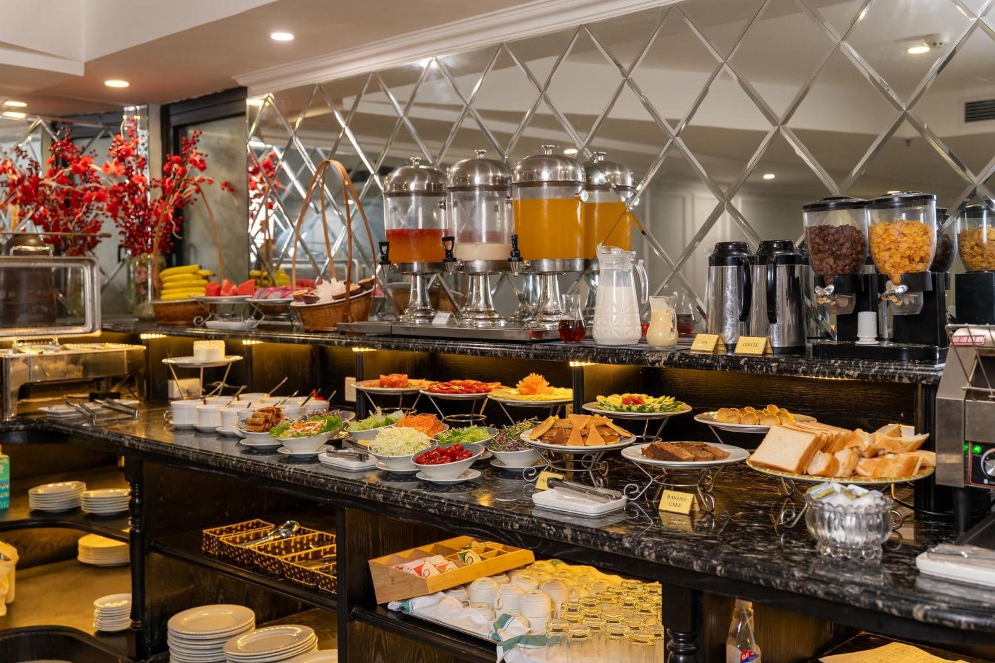 Amara Hanoi Hotel And Spa Экстерьер фото