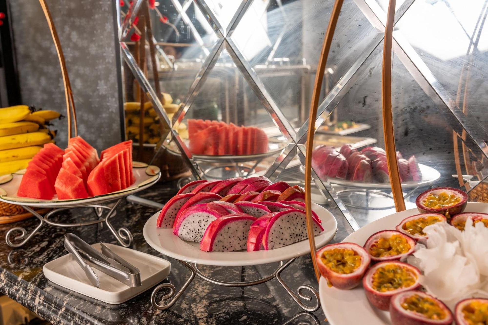 Amara Hanoi Hotel And Spa Экстерьер фото